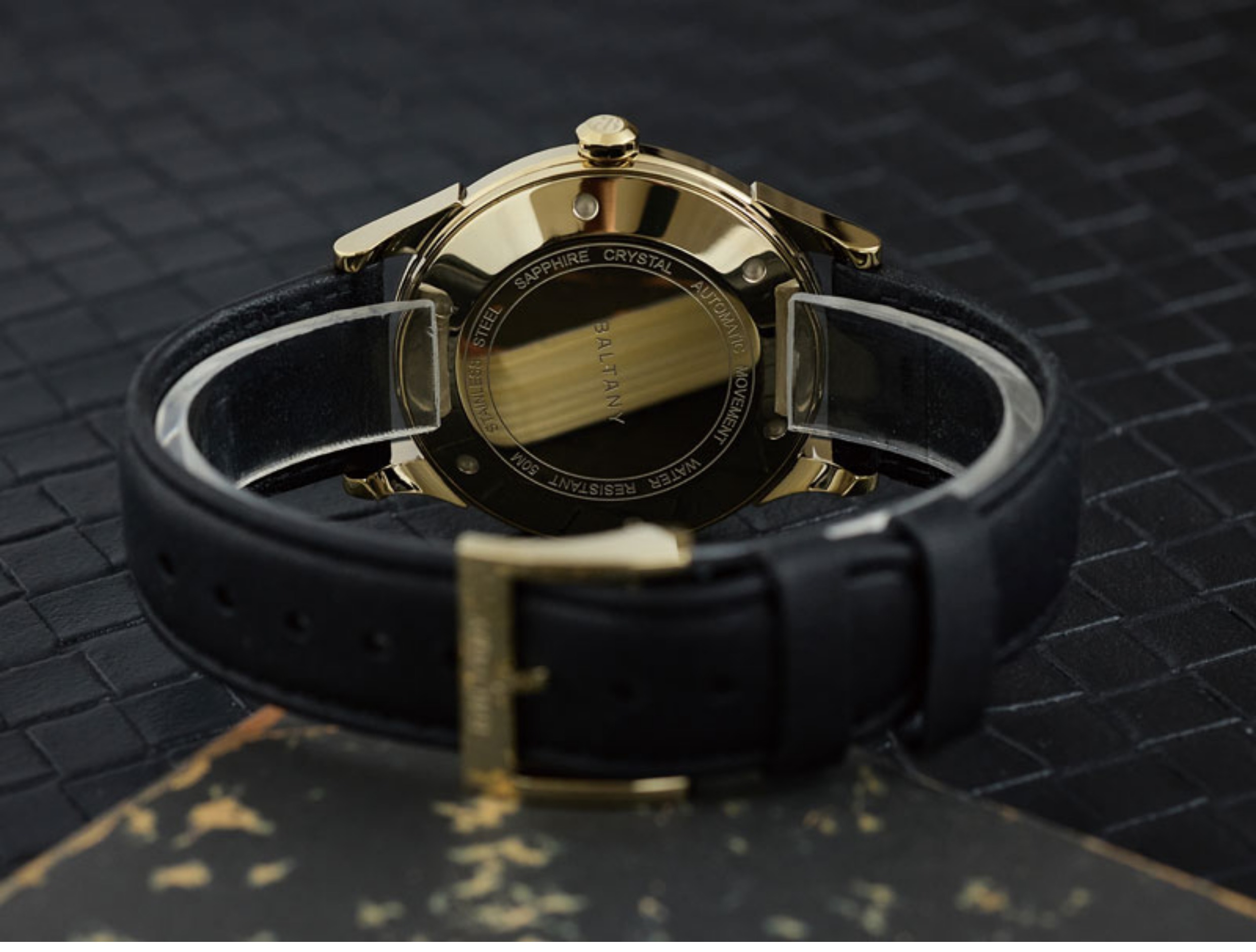 발타니 남성 파일럿 시계 38.5mm 기계식 손목시계  - Omega Watch Constellation 리뷰 및 가격